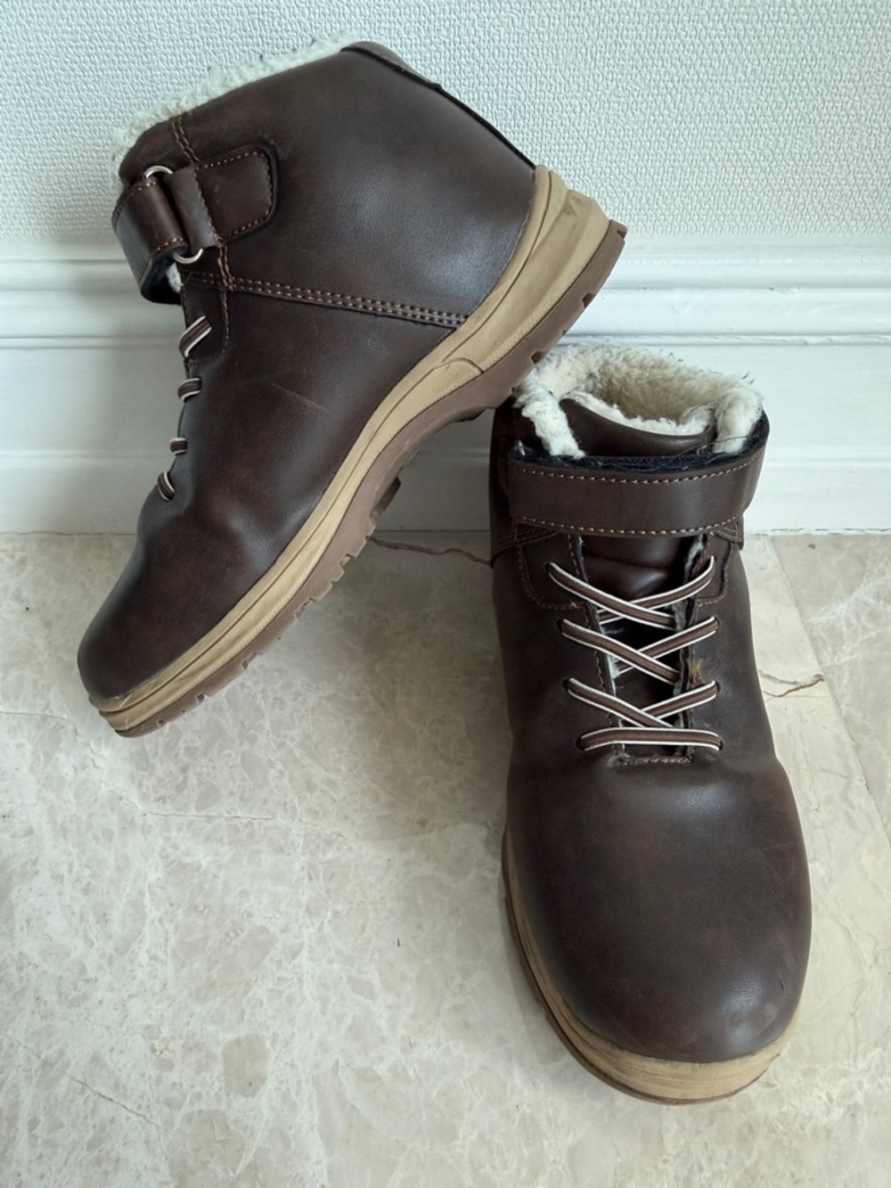 Boys Girls kids brown winter short Boots Faux Fur rubber soles Size Big Kid 4 - Picture 3 of 12